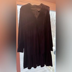 Crushed velvet long sleeve to the knee dress